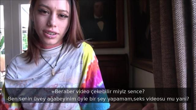 Onlyfans ile Parayı Vuran Genç Fahişe Üvey Kardeşiyle de Sikiş Videosu Çekmek İstiyor
